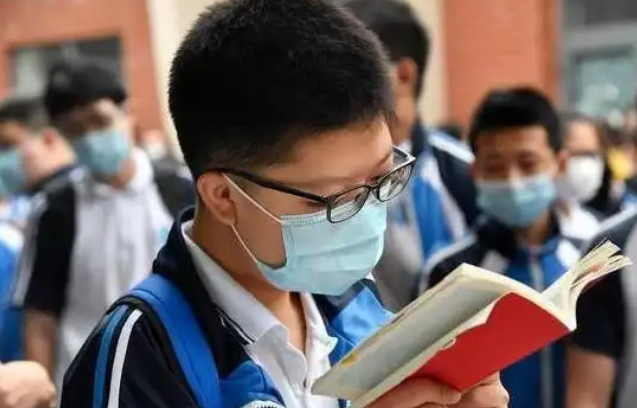 家长都希望孩子能顺畅度过学生时代墨守成规地学习升学
